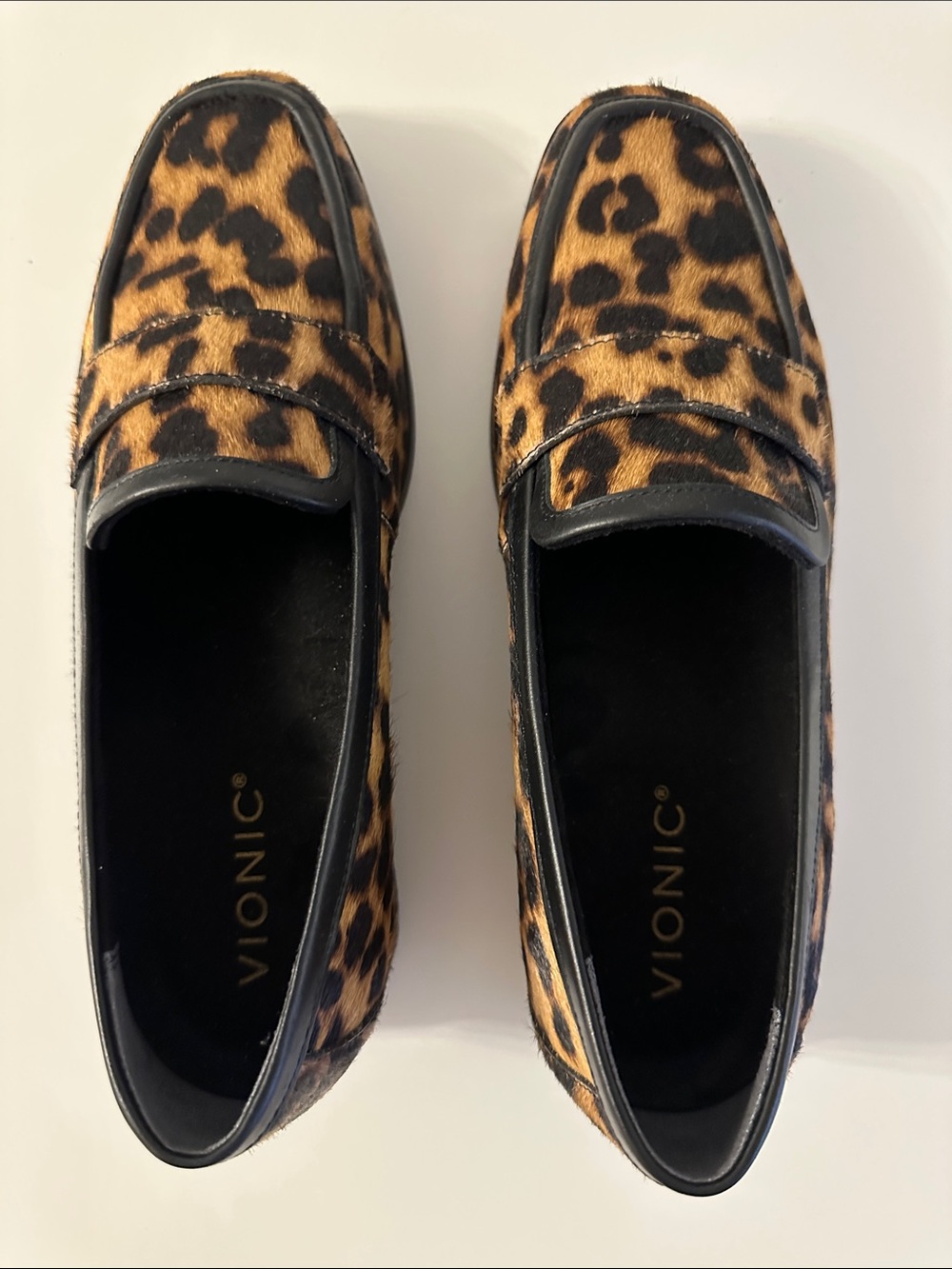 Like New Vionic Animal Print Sellah Loafers